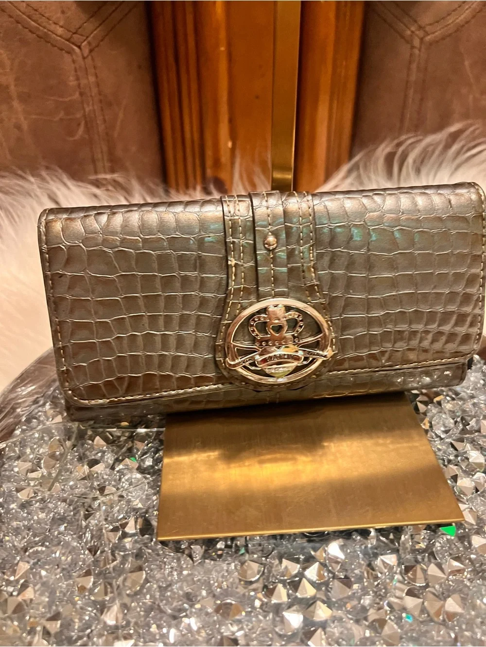 Kathy Van Zeeland Y2k Metallic Croc-Embossed Gray Wallet Clutch with Crest